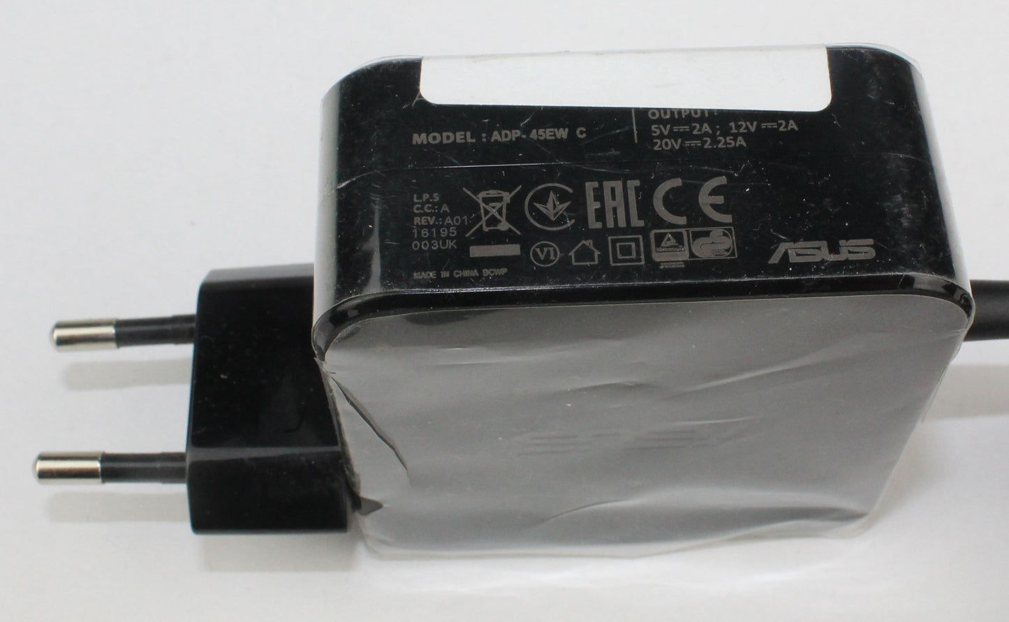 Zasilacz ASUS ADP-45EW 5V 15 20V 3A 2.25A