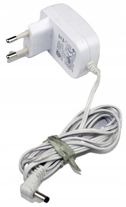 Zasilacz S004LV0500070 5V 700mA 4mm