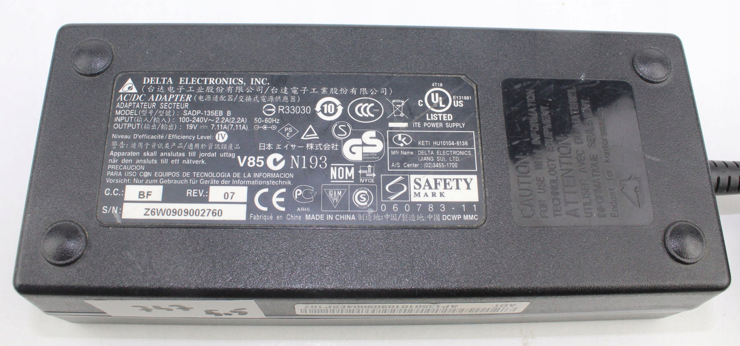 Zasilacz Delta SADP-135EB B 19V 7.11A 5.5x2.5