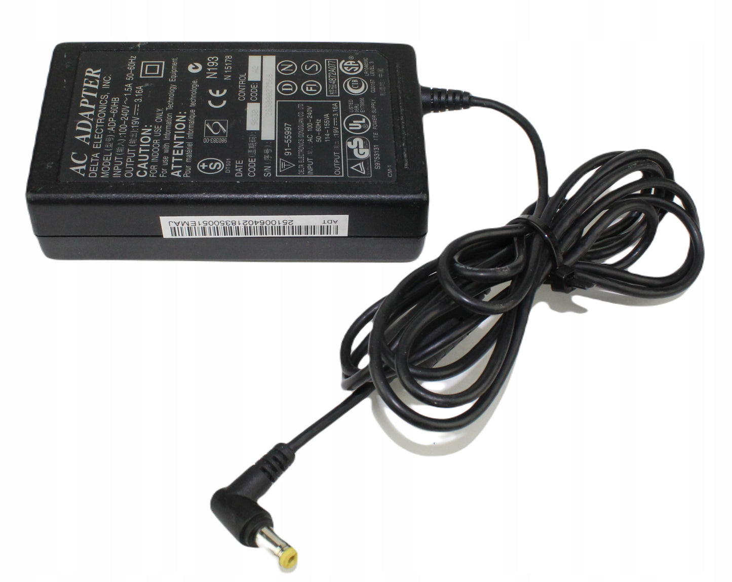 zasilacz DELTA ELECTRONICS 19V 3.16A 5.5mm